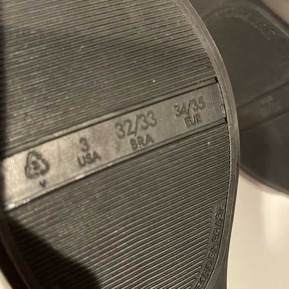 Zaxy Black Jelly Flats with Cream Bows - Girl’s Size 3 - Picture 8 of 8